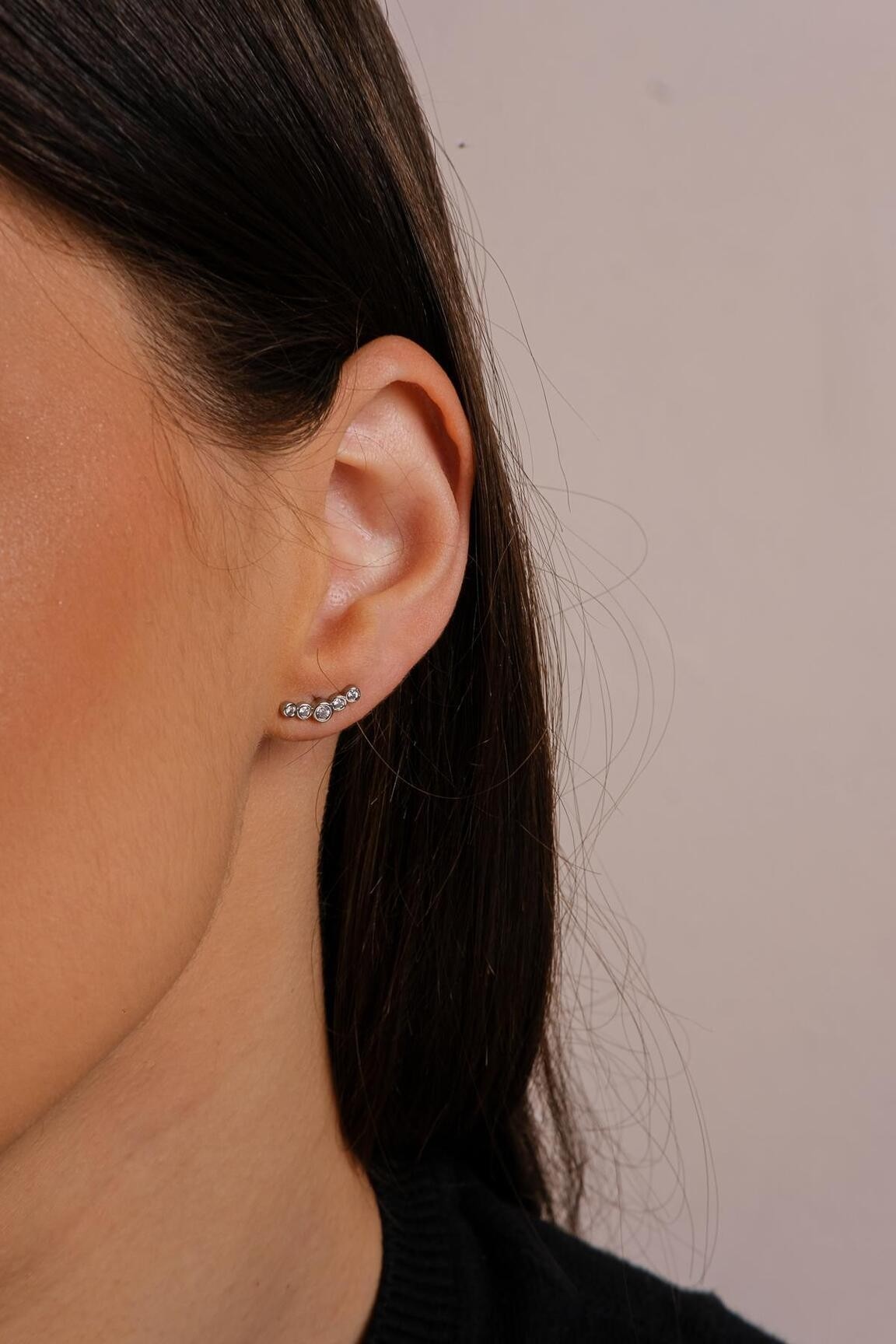 Brinco mini ear cuff pontos de luz cristal folheado a ouro branco